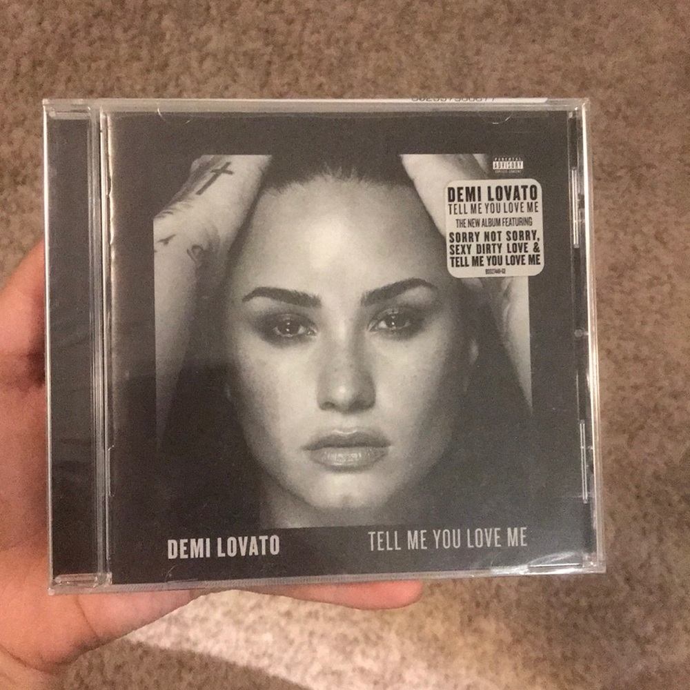 Brand new Demi Lovato ‘Tell me you love me’ album